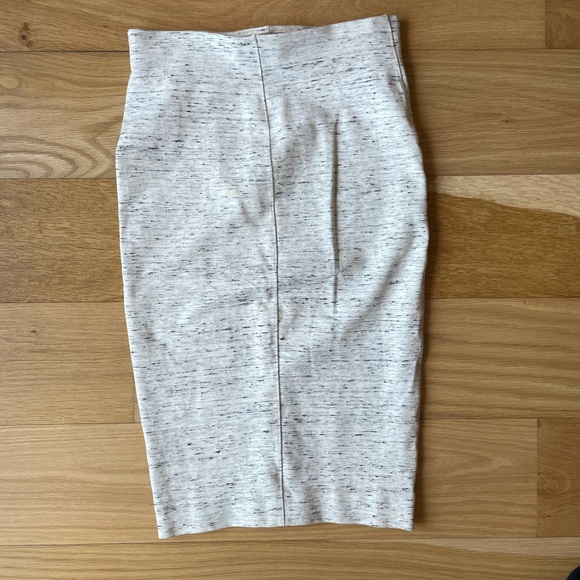 Wilfred pencil skirt. Size small - Picture 3 of 5